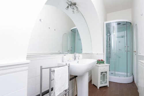 Spanish Steps Regal Penthouse image 44