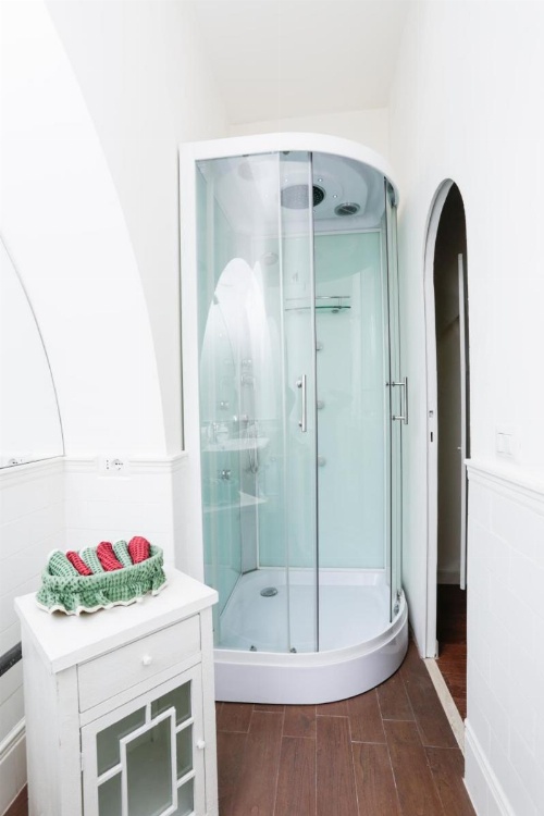 Spanish Steps Regal Penthouse image 47